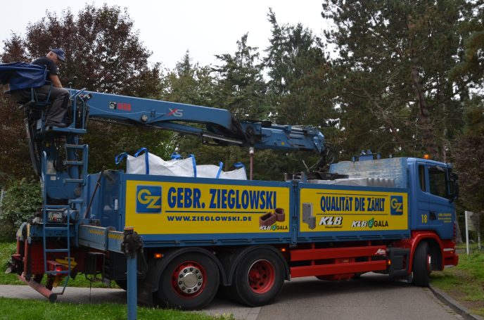 Service und Logistik